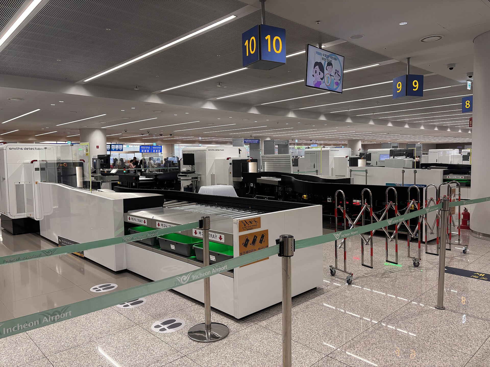 Area pemeriksaan keamanan Bandara Incheon
