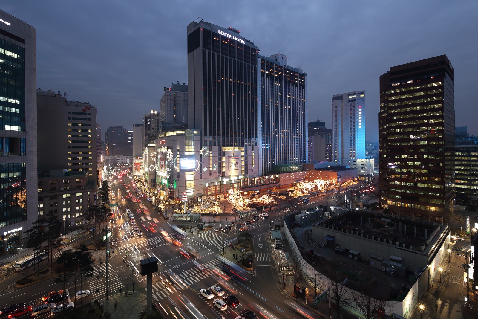 Euljiro 1-ga intersection at night