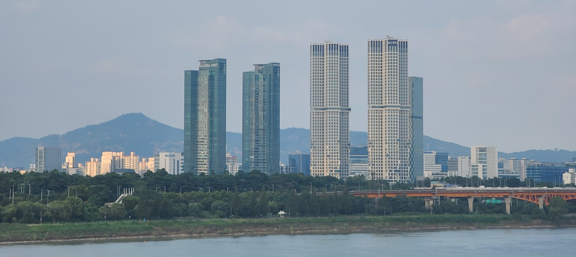 Seoul Forest and towers seen from Dongho Bridge