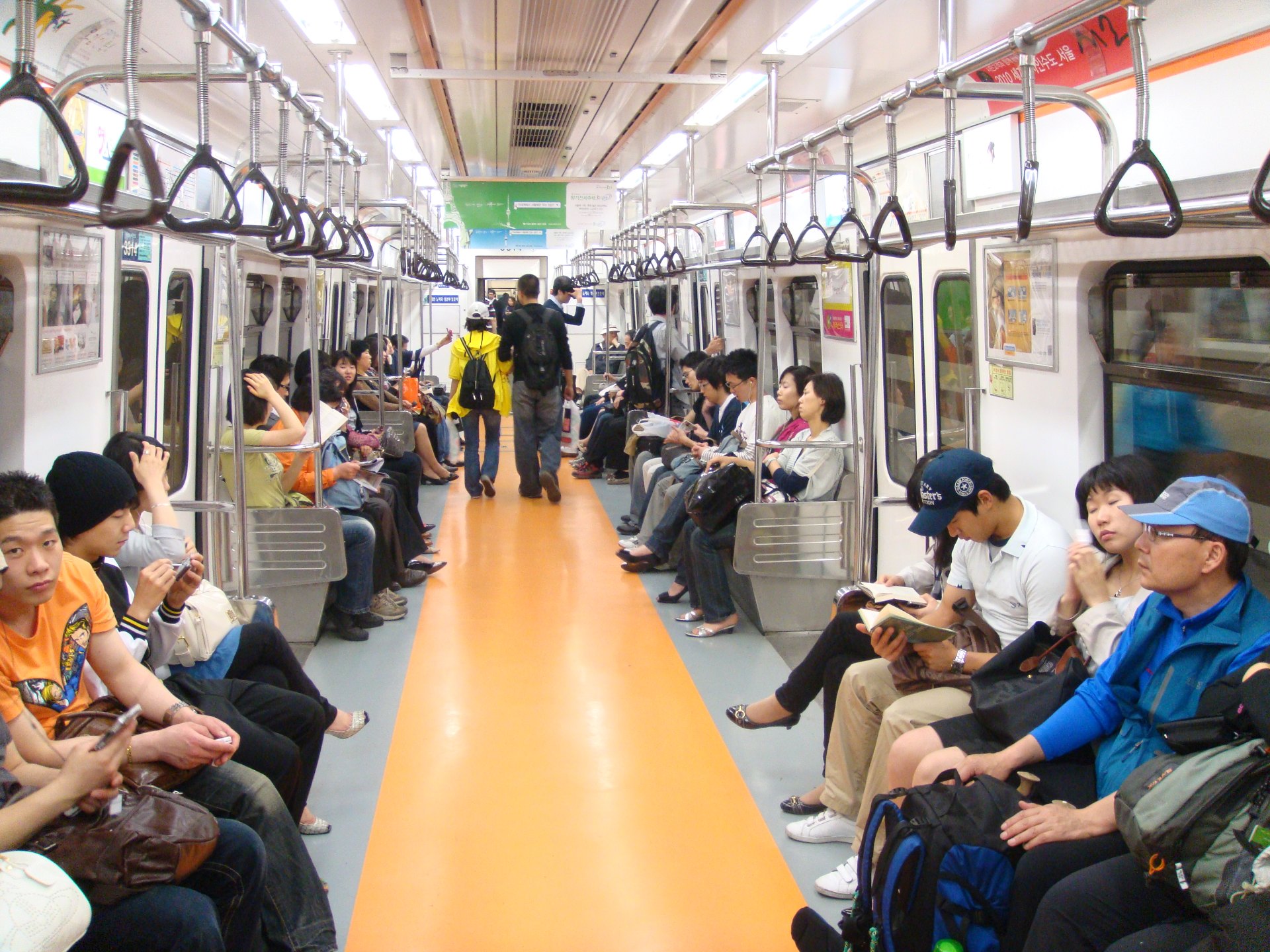Transfer corridor inside a Seoul subway station