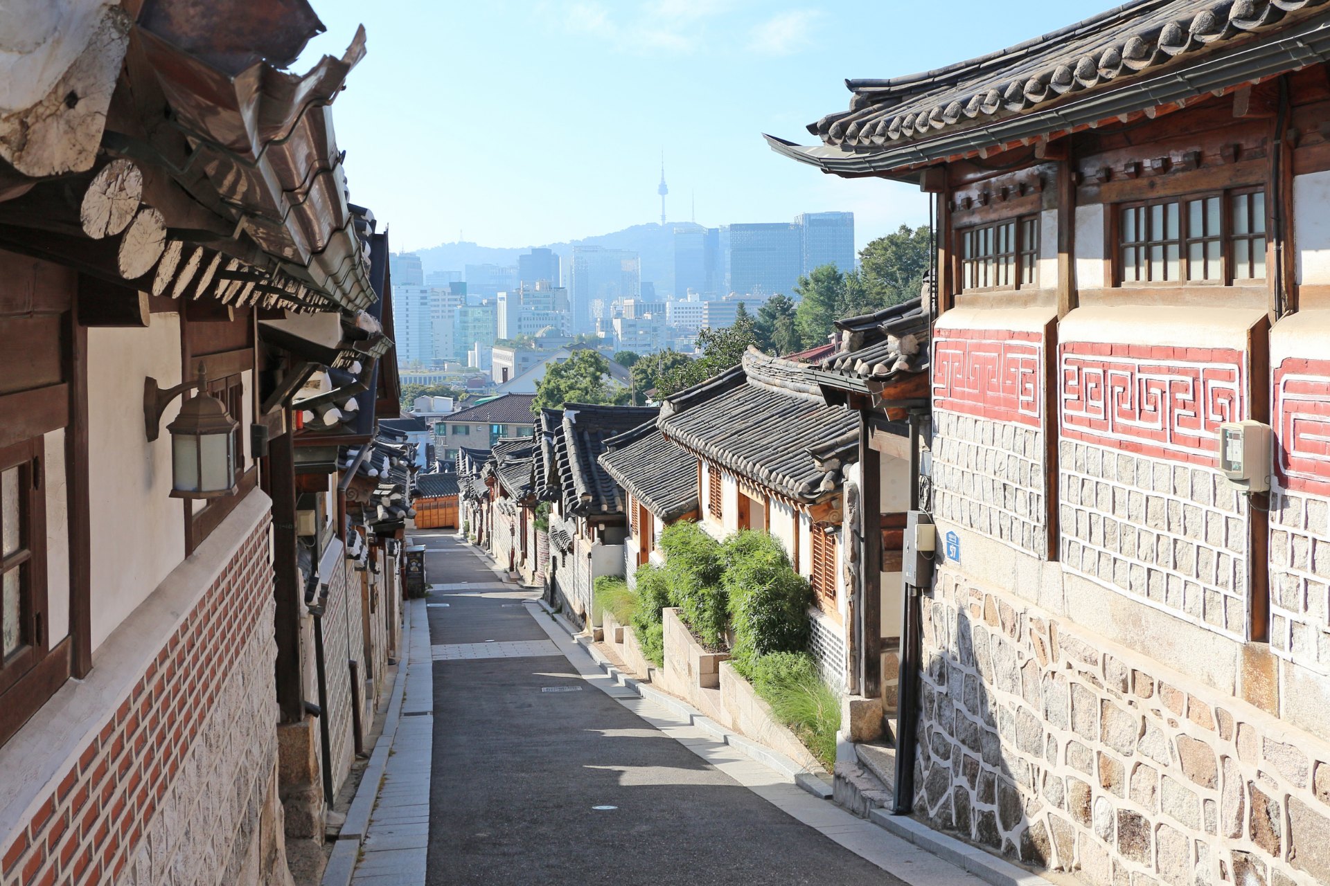 Bukchon Hanok Village 01